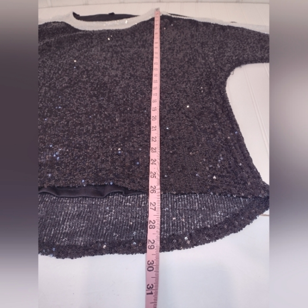 Cable & gauge women's black & white sequin Cold shoulder top size (1X) - Picture 9 of 14